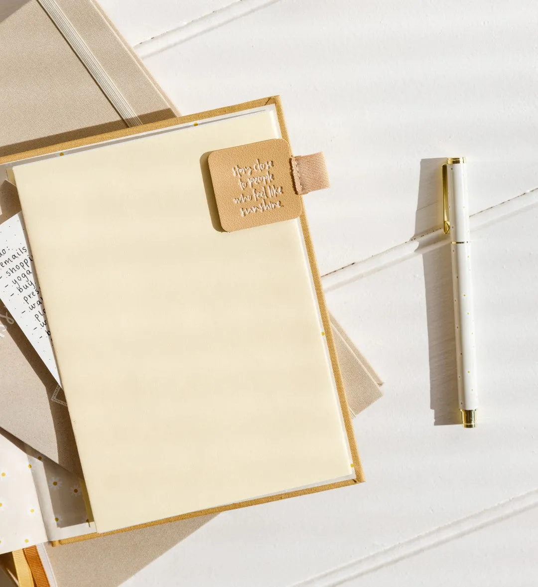Emma Kate Co. Pen Loop | Latte