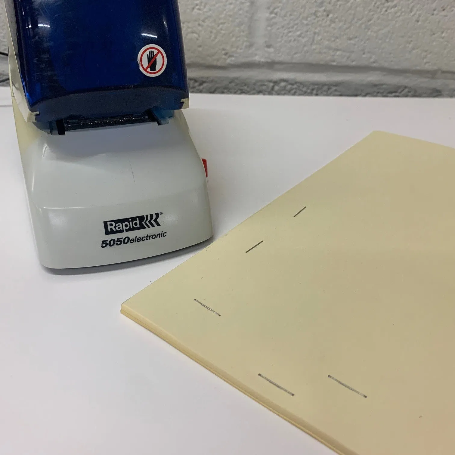 Pre-owned Rapid 5050e Electronic Flat-Clinch Stapler